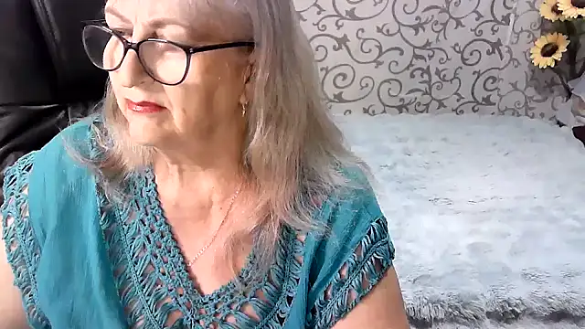 LolkaAlyss online show from 10.22.25