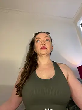 Snapshot of FemDom_RubyKnightXXO chatting on 05.22.26 FemDom RubyKnightXXO online show from 05.22.26
