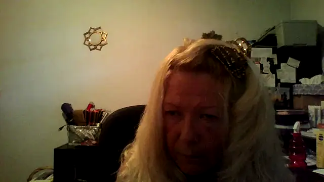 XTRAHORNYONE online show from 10.13.25