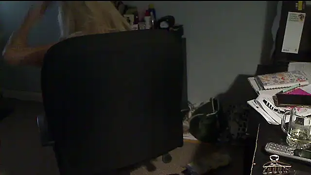 XTRAHORNYONE online show from 11.21.25