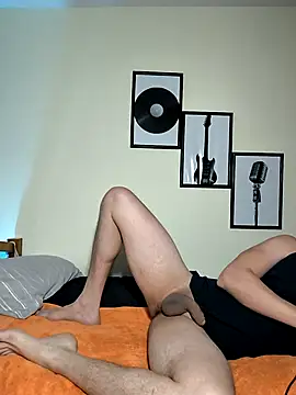 Snapshot of towers_j chatting on 10.14.25 towers j online show from 10.14.25