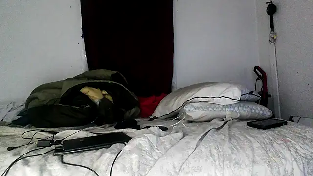 Snapshot of RinsingWood84 chatting on 12.19.24 RinsingWood84 online show from 12.19.24