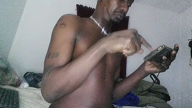 Snapshot of RinsingWood84 chatting on 02.02.25 RinsingWood84 online show from 02.02.25