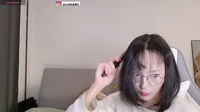 aliiiiiina online show from 02.17.25