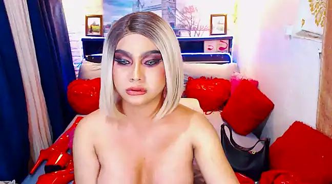 TsGoddessNhicolle online show from 02.10.25