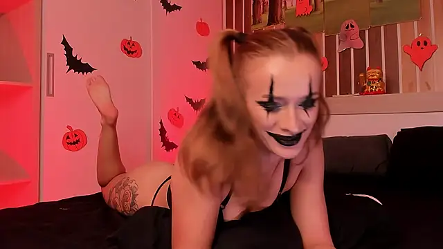 Dora Banks online show from 10.29.25