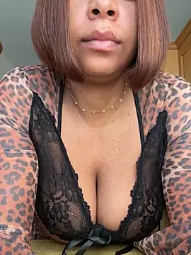 Snapshot of kataryna69 chatting on 02.15.25 kataryna69 online show from 02.15.25