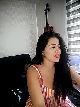 Snapshot of Aleska__Bell chatting on 09.29.25 Aleska  Bell online show from 09.29.25