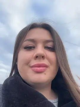 Sara Slow online show from 02.05.25