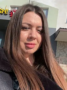 Sara Slow online show from 02.25.25