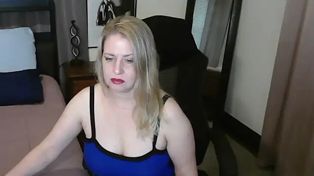 HollieBim online show from 05.21.26