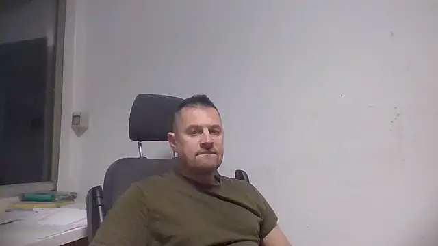 Snapshot of rabyto2 chatting on 02.01.25 rabyto2 online show from 02.01.25