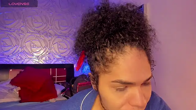 vennus1  online show from 03.05.25