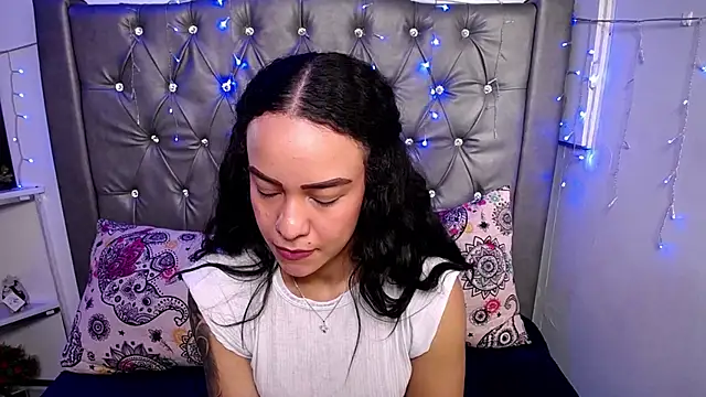 LAILAGUMMY online show from 02.17.25