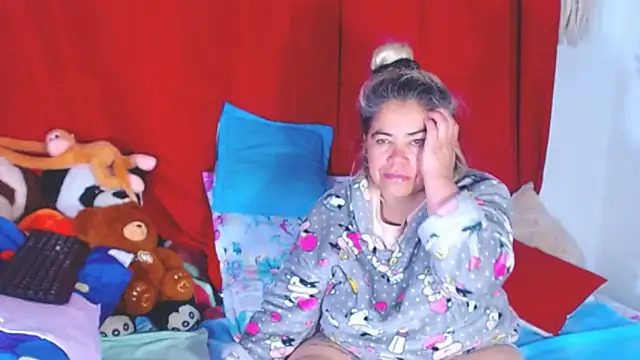 estrellita fugaz16x online show from 10.25.25