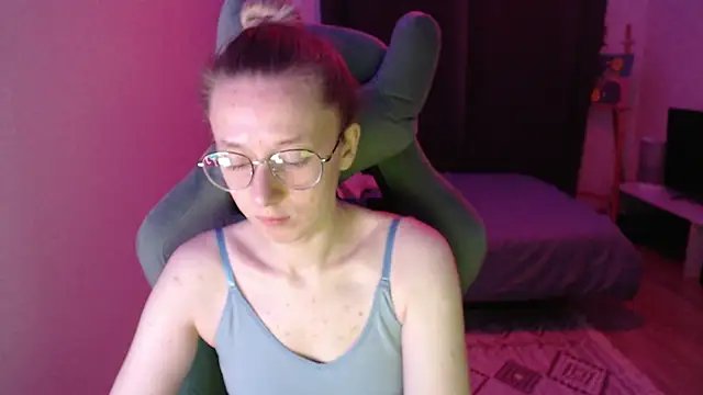 AnabelFrel online show from 09.14.25