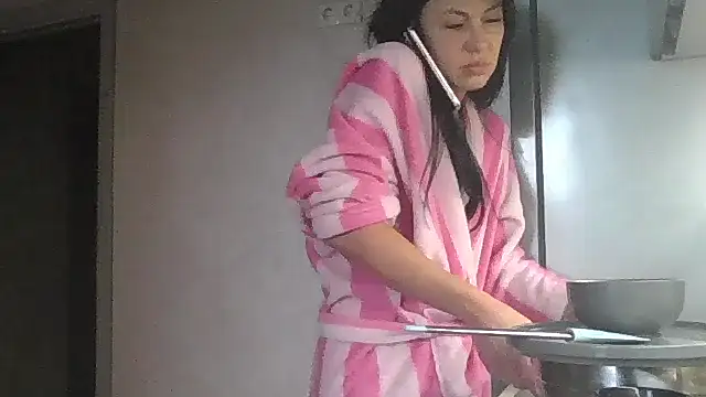 JulianaGold1 online show from 02.04.25