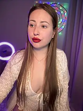 AlisaWhite online show from 03.17.25