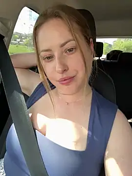 AlisaWhite online show from 04.18.26