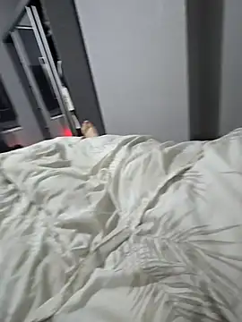 elenaUK online show from 11.27.25