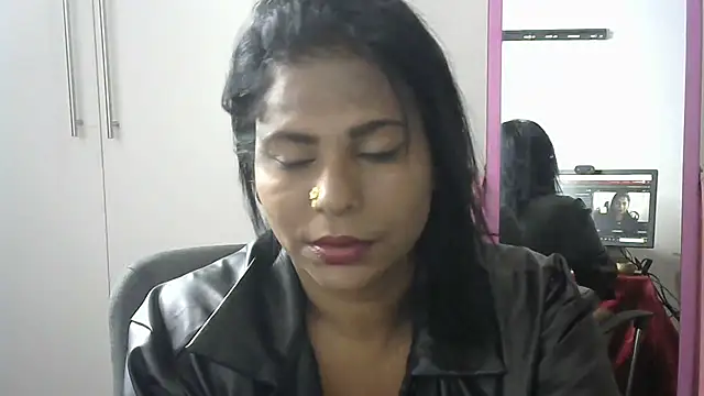 Snapshot of sunshinelady_ chatting on 12.18.24 sunshinelady online show from 12.18.24