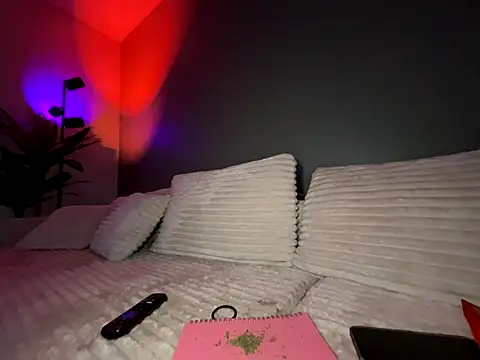 chloetease online show from 11.18.25