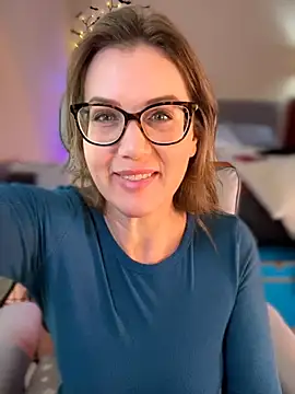 MaiseKnox online show from 07.05.26