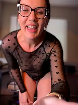 MaiseKnox online show from 07.24.26