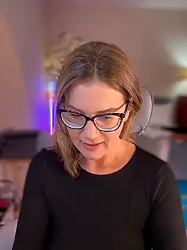 MaiseKnox online show from 07.30.26