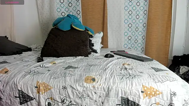 BlowMommy  online show from 02.10.25