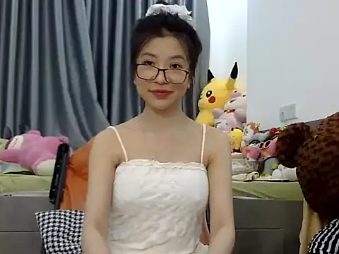 Snapshot of Cute_Ruby01 chatting on 12.03.24 Cute Ruby01 online show from 12.03.24