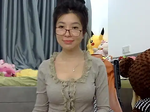 Snapshot of Cute_Ruby01 chatting on 12.10.24 Cute Ruby01 online show from 12.10.24