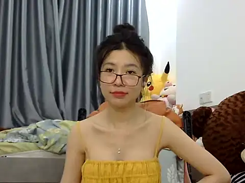 Snapshot of Cute_Ruby01 chatting on 12.17.24 Cute Ruby01 online show from 12.17.24