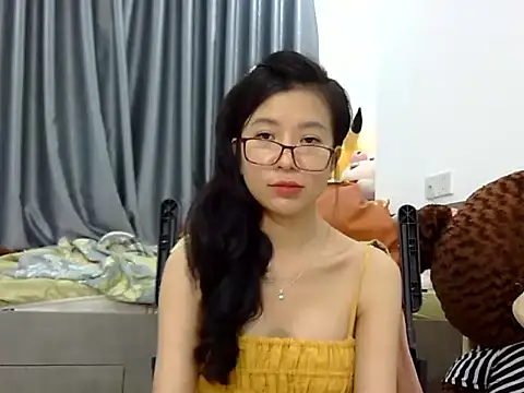 Snapshot of Cute_Ruby01 chatting on 12.17.24 Cute Ruby01 online show from 12.17.24