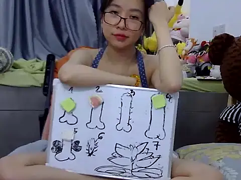 Snapshot of Cute_Ruby01 chatting on 01.07.25 Cute Ruby01 online show from 01.07.25