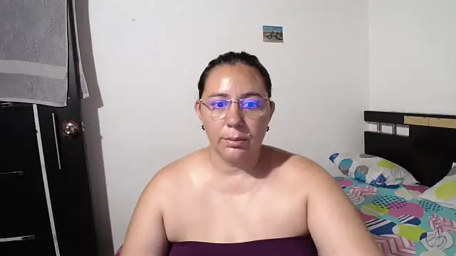 Snapshot of sexxy_ticki chatting on 09.09.25 sexxy ticki online show from 09.09.25