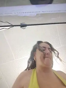 Snapshot of rosahills chatting on 06.17.26 rosahills online show from 06.17.26
