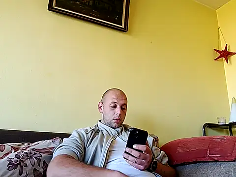 Snapshot of Flakka95 chatting on 10.16.25 Flakka95 online show from 10.16.25