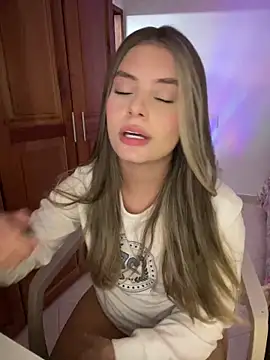 Snapshot of Miss_valeriaa chatting on 03.15.25 Miss valeriaa online show from 03.15.25