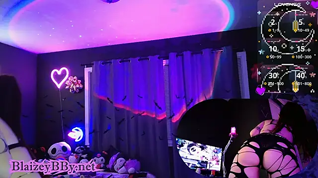 Snapshot of BlaizeyBBy chatting on 12.22.24 BlaizeyBBy online show from 12.22.24