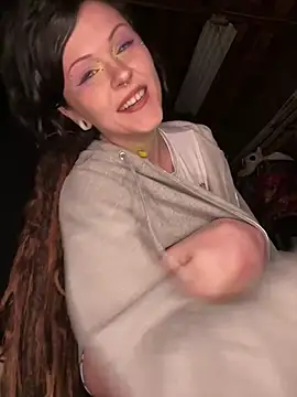 Snapshot of BlaizeyBBy chatting on 02.19.26 BlaizeyBBy online show from 02.19.26