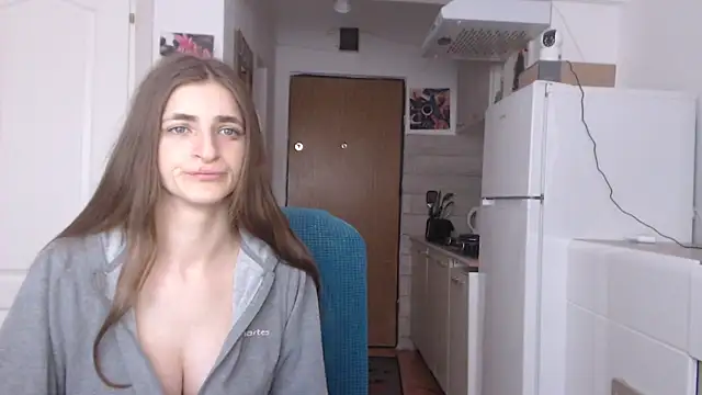 Snapshot of simyhvn chatting on 02.15.25 simyhvn online show from 02.15.25