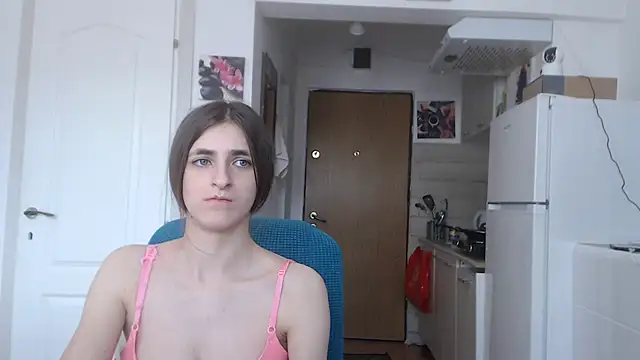 Snapshot of simyhvn chatting on 02.21.25 simyhvn online show from 02.21.25