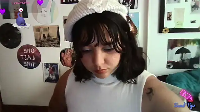 soynanabela28 online show from 02.26.25