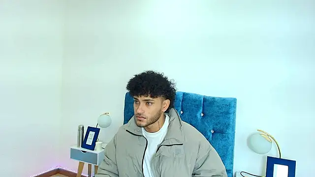 Snapshot of Alessandro_Vanni chatting on 12.05.24 Alessandro Vanni online show from 12.05.24