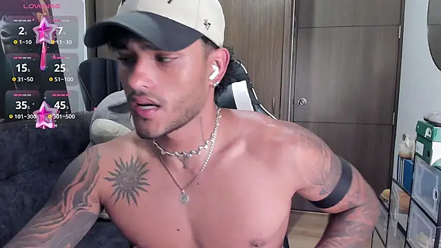 Snapshot of Alessandro_Vanni chatting on 11.09.25 Alessandro Vanni online show from 11.09.25