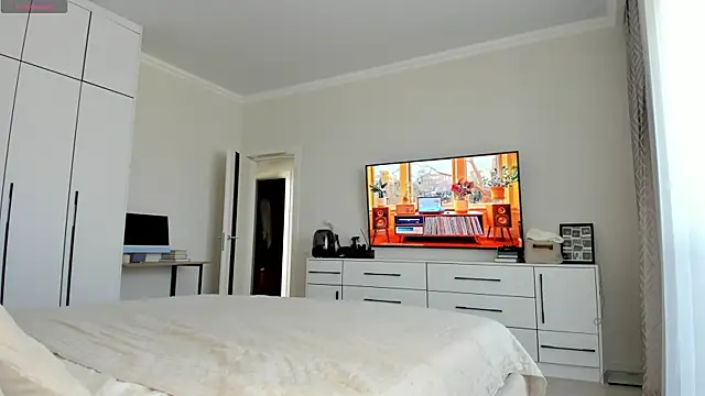  Miss Johansson  online show from 03.28.26