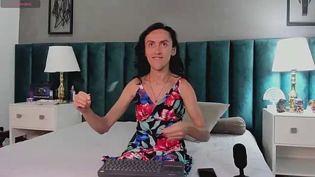 Snapshot of Karol_fenixx chatting on 01.09.25 Karol fenixx online show from 01.09.25