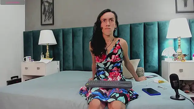 Snapshot of Karol_fenixx chatting on 01.26.25 Karol fenixx online show from 01.26.25