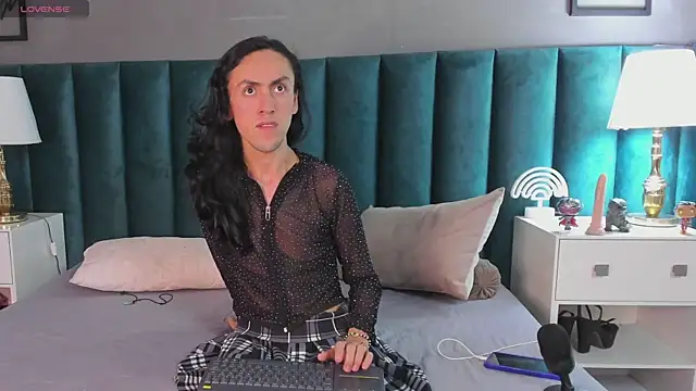 Snapshot of Karol_fenixx chatting on 03.07.25 Karol fenixx online show from 03.07.25